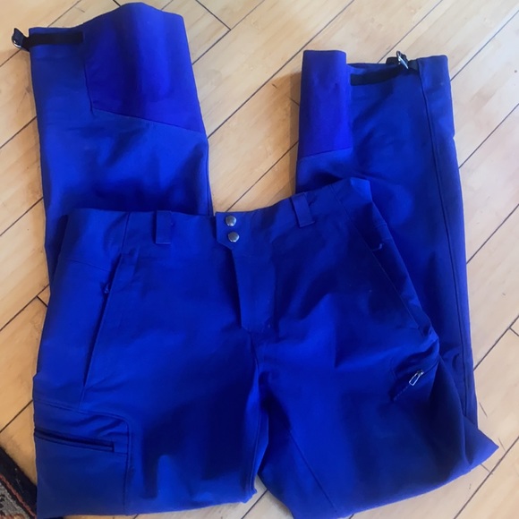 Patagonia women’s Snow Guide pant , ski/snowboard pants - Picture 3 of 4